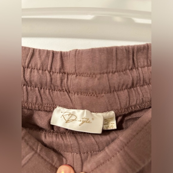 RD Style Rose Lounge Set, cropped button-up top & drawstring pants, Women’s L - Picture 4 of 4